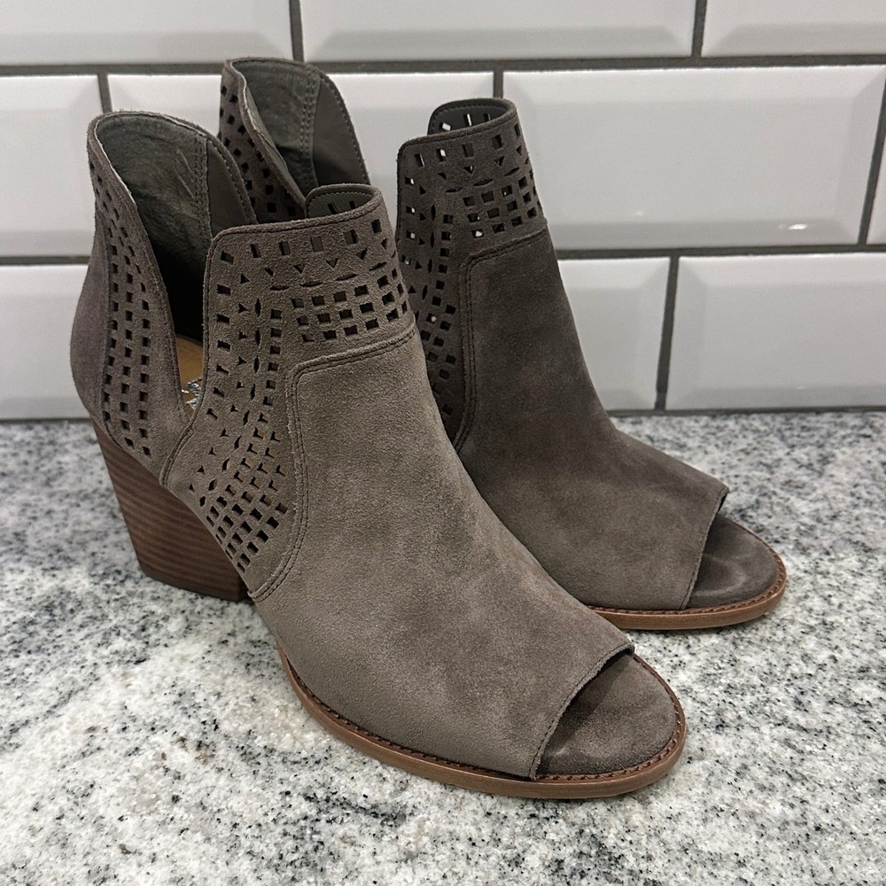 Gianni Bini Womens 7.5 Steppin-Out Booties Grey Suede Laser Cut Open Toe Boho